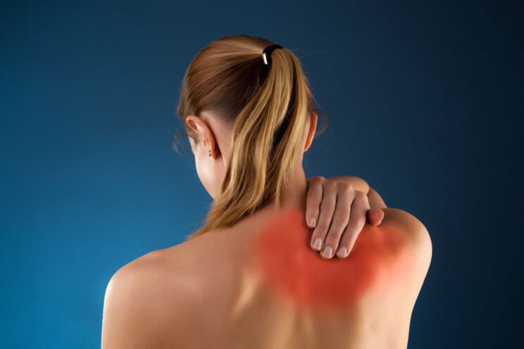 Dor nas costas com osteocondrose torácica, irradiando para o ombro